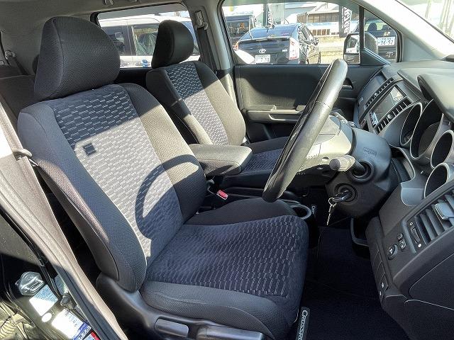 クロスロード ＨＤＤナビエディション　社外ナビ・Ｂカメラ　ルーフキャリア　ＭＴタイヤ　４ＷＤ　７人乗り　純正ＡＷ　ＡＢＳ　横滑り防止装置　盗難防止装置（15枚目）