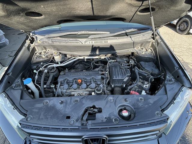 クロスロード ＨＤＤナビエディション　社外ナビ・Ｂカメラ　ルーフキャリア　ＭＴタイヤ　４ＷＤ　７人乗り　純正ＡＷ　ＡＢＳ　横滑り防止装置　盗難防止装置（21枚目）