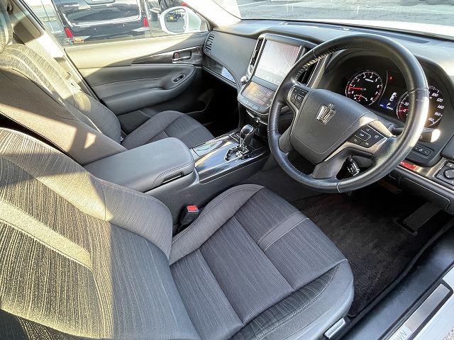 クラウン アスリートＳ　純正ナビ・ＴＶ・Ｂカメラ　パワーシート　ＥＴＣ　純正ＡＷ　サンルーフ　クルーズコントロール　ＡＢＳ　スマートキー　ＭＴモード付（9枚目）