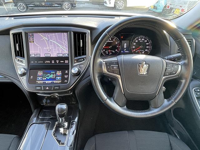 クラウン アスリートＳ　純正ナビ・ＴＶ・Ｂカメラ　パワーシート　ＥＴＣ　純正ＡＷ　サンルーフ　クルーズコントロール　ＡＢＳ　スマートキー　ＭＴモード付（10枚目）