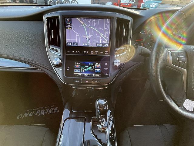 クラウン アスリートＳ　純正ナビ・ＴＶ・Ｂカメラ　パワーシート　ＥＴＣ　純正ＡＷ　サンルーフ　クルーズコントロール　ＡＢＳ　スマートキー　ＭＴモード付（11枚目）