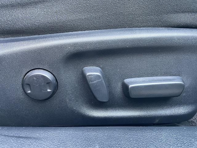 クラウン アスリートＳ　純正ナビ・ＴＶ・Ｂカメラ　パワーシート　ＥＴＣ　純正ＡＷ　サンルーフ　クルーズコントロール　ＡＢＳ　スマートキー　ＭＴモード付（16枚目）