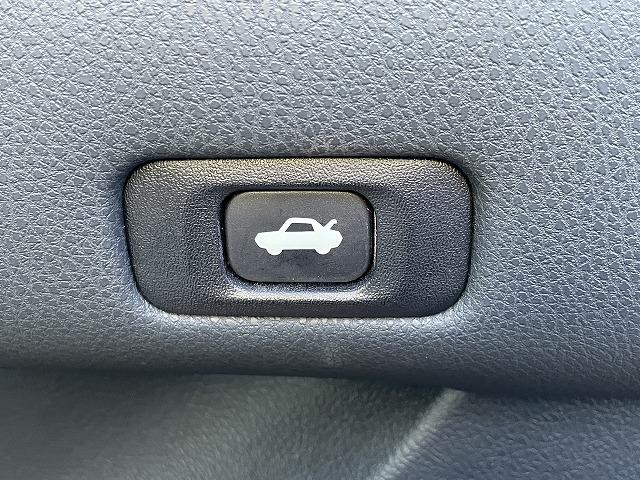 クラウン アスリートＳ　純正ナビ・ＴＶ・Ｂカメラ　パワーシート　ＥＴＣ　純正ＡＷ　サンルーフ　クルーズコントロール　ＡＢＳ　スマートキー　ＭＴモード付（18枚目）