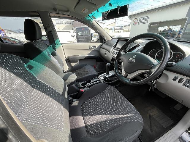 トライトン ベースグレード 社外ナビ・TV・Bカメラ 社外AW 4WD ETC ドラレコ クルーズコントロール フェンダーミラー キーレス(9枚目)