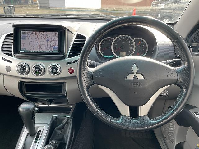 トライトン ベースグレード 社外ナビ・TV・Bカメラ 社外AW 4WD ETC ドラレコ クルーズコントロール フェンダーミラー キーレス(10枚目)