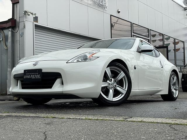 フェアレディＺ ベースグレード　純正ナビ・ＴＶ・Ｂカメラ　純正ＡＷ　社外マフラー　ＥＴＣ　スマートキー　キーレス　ＨＩＤ　盗難防止システム　衝突安全ボディ（2枚目）
