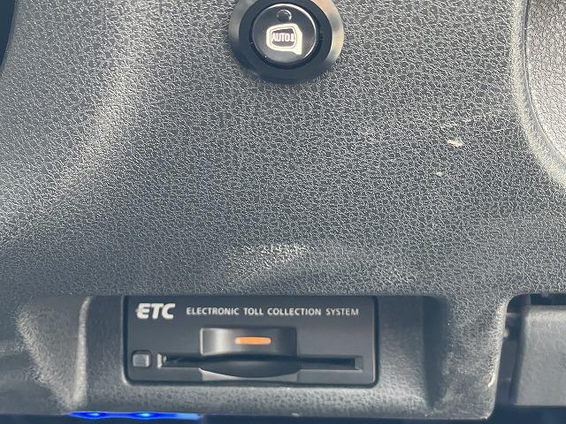 フェアレディＺ ベースグレード　純正ナビ・ＴＶ・Ｂカメラ　純正ＡＷ　社外マフラー　ＥＴＣ　スマートキー　キーレス　ＨＩＤ　盗難防止システム　衝突安全ボディ（15枚目）