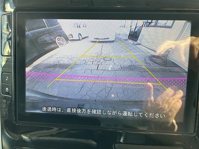 タント カスタムＸ　トップエディションＳＡ　純正ナビ・ＴＶ・Ｂカメラ　左側パワースライドドア　フリップダウンモニター　プッシュスタート　スマートキー　シートヒーター　４ＷＤ　アイドリングストップ　レーンキープアシスト（12枚目）