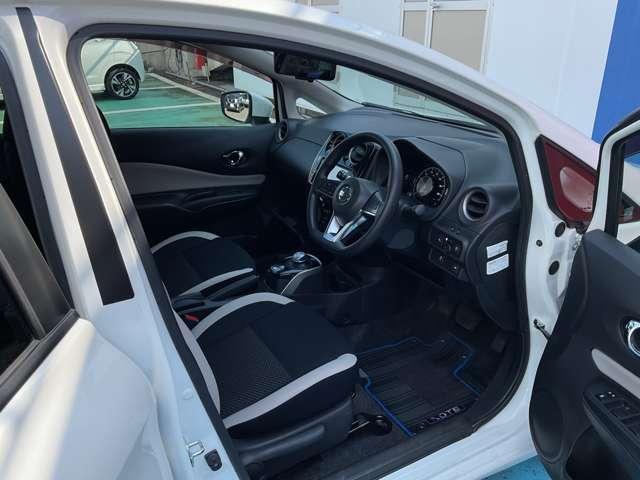 �X�ܓW����ɂ��펞�I�肷����̂��N���}�𑽐��W�����Ă���܂��̂ŁA���Б����^��ŉ�����