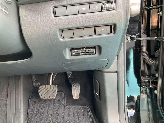 エクストレイル １．５　Ｘ　ｅ－４ＯＲＣＥ　４ＷＤ　９インチ純正ナビ　プロパイ　ＥＴＣ（3枚目）