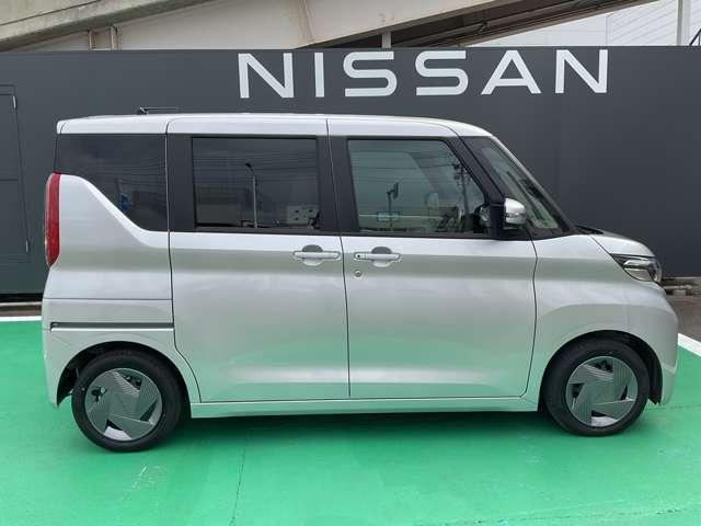 ルークス ６６０　Ｘ　９インチ純正ナビ　片側電動スライドドア（7枚目）