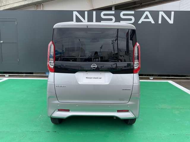ルークス ６６０　Ｘ　９インチ純正ナビ　片側電動スライドドア（12枚目）