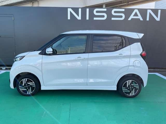 デイズ 660 ハイウェイスターX 4WD 9インチ純正ナビ アラウンドビューM USB(9枚目)