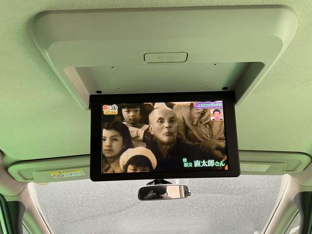 セレナ 2.0 ハイウェイスター Vセレクション 4WD 7インチ純正ナビ クルーズコントロール(4枚目)