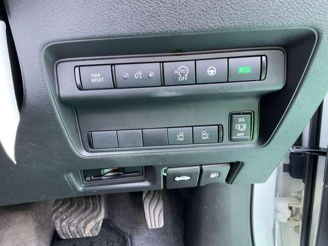 アイドリングストップのオフボタンやTRIPRESETボタン、ECOスイッチなどはこちら☆