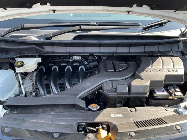 エンジンルームもきれいに清掃してあります♪