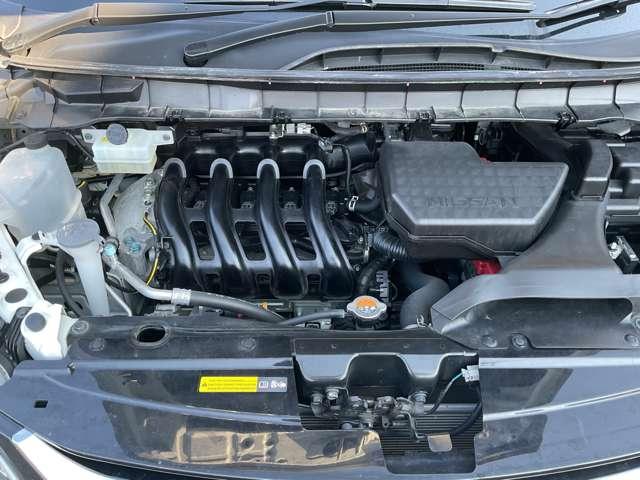 セレナ ２．０　ハイウェイスター　ＶセレクションＩＩ　４ＷＤ　７インチ純正ナビ　クルーズコントロール（13枚目）