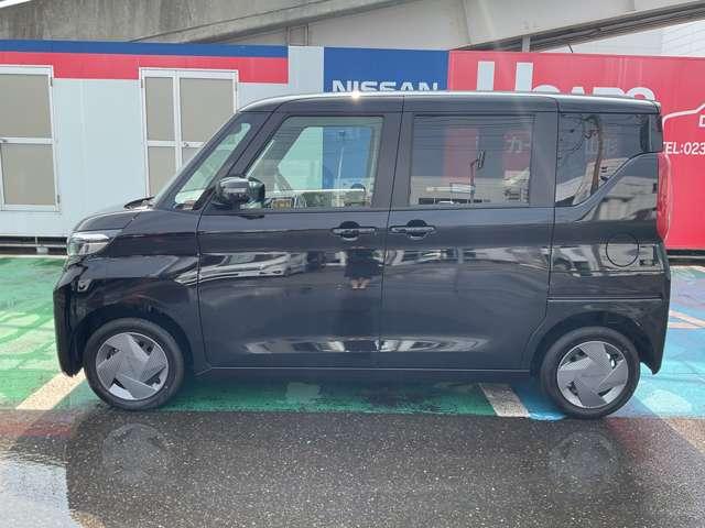 ルークス ６６０　Ｘ　４ＷＤ　９インチ純正ナビ　片側電動スライドドア（10枚目）