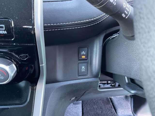 衝突軽減ブレーキ、横滑り防止装置のスイッチこちら☆