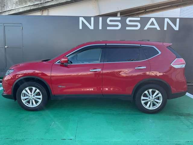 エクストレイル ２．０　２０Ｘ　ハイブリッド　エマージェンシーブレーキパッケージ　７インチ純正ナビ　シートヒーター　ＵＳＢ（6枚目）