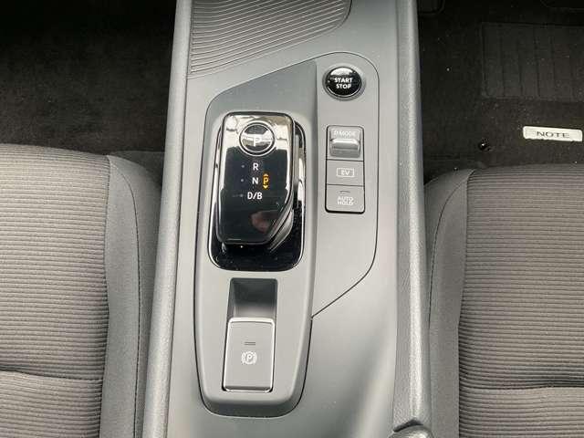 ノート 1.2 X 9インチ純正ナビ シートヒーター USB(17枚目)