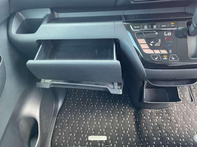 ルークス ６６０　ハイウェイスターＸ　４ＷＤ　９インチ純正ナビ　片側電動スライドドア（25枚目）