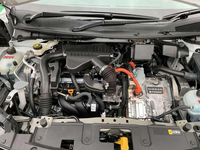 ノート １．２　Ｘ　ＦＯＵＲ　４ＷＤ　９インチ純正ナビ　シートヒーター　ＵＳＢ（10枚目）