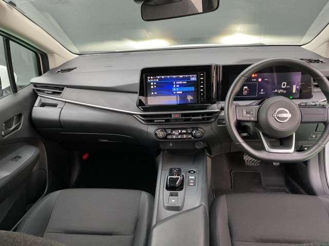 �t�����g�K���X���傫���̂ŁA�L�����E�łƂĂ��^�]���₷�����Ԃł��i���f�ցf���j