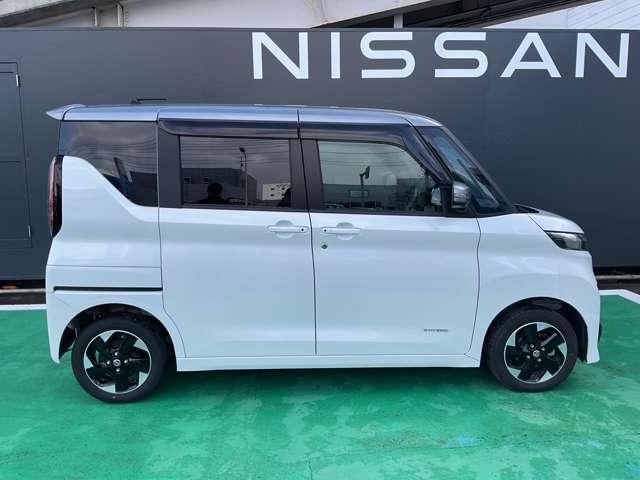 ルークス 660 ハイウェイスターX プロパイロット エディション 4WD 9インチ純正ナビ 両側電動スライドドア(8枚目)