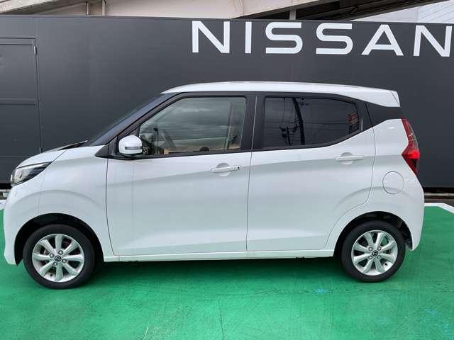 デイズ ６６０　Ｘ　４ＷＤ　９インチ純正ナビ　アラウンドビューＭ　ＵＳＢ（12枚目）