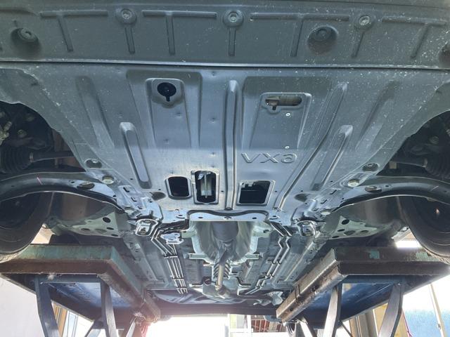 ノート １．２Ｓ　ＦＯＵＲ　４ＷＤ　９インチ純正ナビ　シートヒーター　ＵＳＢ（4枚目）