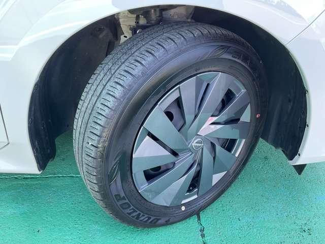 ノート １．２Ｓ　ＦＯＵＲ　４ＷＤ　９インチ純正ナビ　シートヒーター　ＵＳＢ（8枚目）