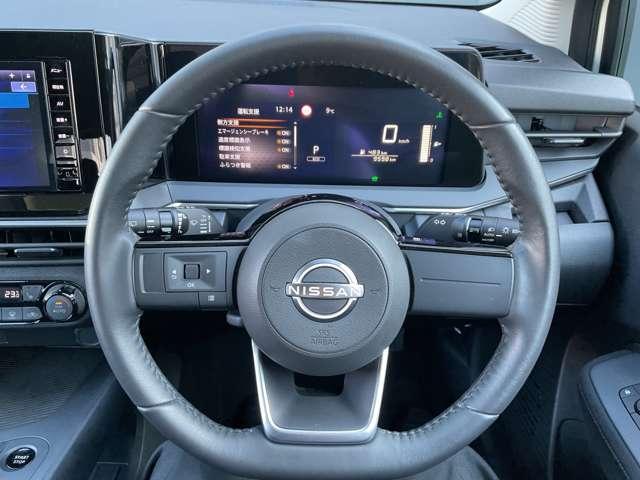 ノート １．２Ｓ　ＦＯＵＲ　４ＷＤ　９インチ純正ナビ　シートヒーター　ＵＳＢ（19枚目）