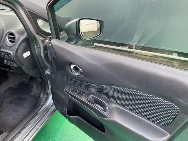 �^�]�ȑ��̃h�A���B�p���[�E�B���h�[�̃X�C�b�`�ɂȂ�܂��B