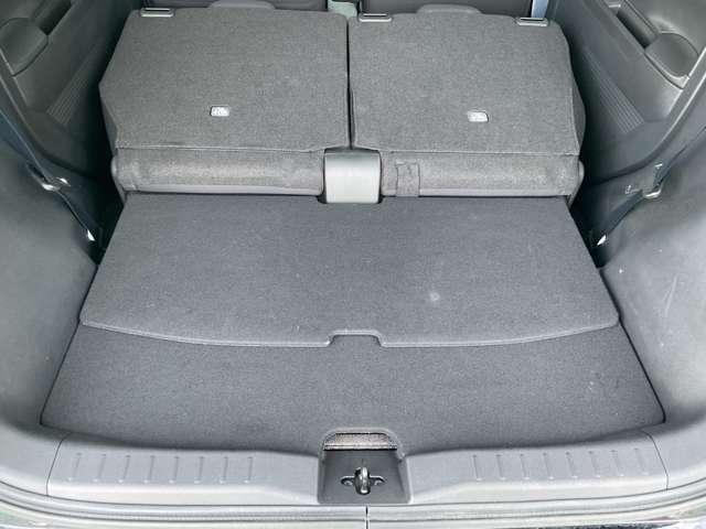 �V�[�g�͑O�Ɉړ����邱�Ƃ��\�Ȃ̂Ŏg���₷����