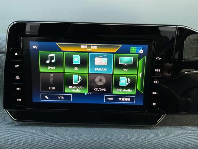 �X�C���`�����i�r�Q�[�V�����t���A�s���������Ɉē����Ă���܂��B�a�����������������Ōg�јA���ł̉��y�Đ���b�c�A�c�u�c���\�ł���