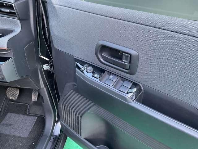 �^�]�ȑ��̃h�A���B�p���[�E�B���h�[�̃X�C�b�`�ɂȂ�܂��B