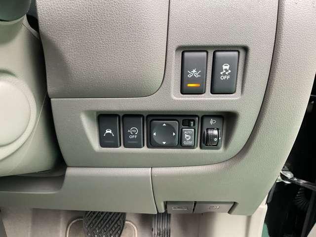 �Փˌy���u���[�L�A������h�~�A���[���L�[�v�A�V�X�g�A�A�C�h�����O�X�g�b�v�̃I�t�{�^���Ȃǂ͂�����I