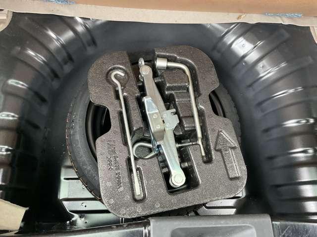 �X�y�A�^�C��������