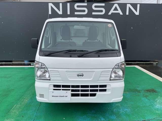 ＮＴ１００クリッパートラック ６６０　ＤＸ　４ＷＤ　ＡＭ／ＦＭラジオ　ＭＴ車（5枚目）