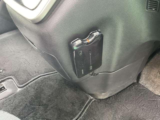 セレナ ２．０　ハイウェイスター　プロパイロット　エディション　４ＷＤ　７インチ純正ナビ　ＥＴＣ　ＵＳＢ（4枚目）