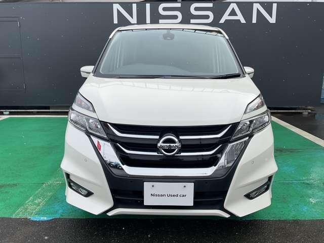 セレナ ２．０　ハイウェイスター　プロパイロット　エディション　４ＷＤ　７インチ純正ナビ　ＥＴＣ　ＵＳＢ（10枚目）