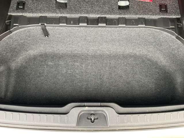 セレナ ２．０　ハイウェイスター　プロパイロット　エディション　４ＷＤ　７インチ純正ナビ　ＥＴＣ　ＵＳＢ（17枚目）