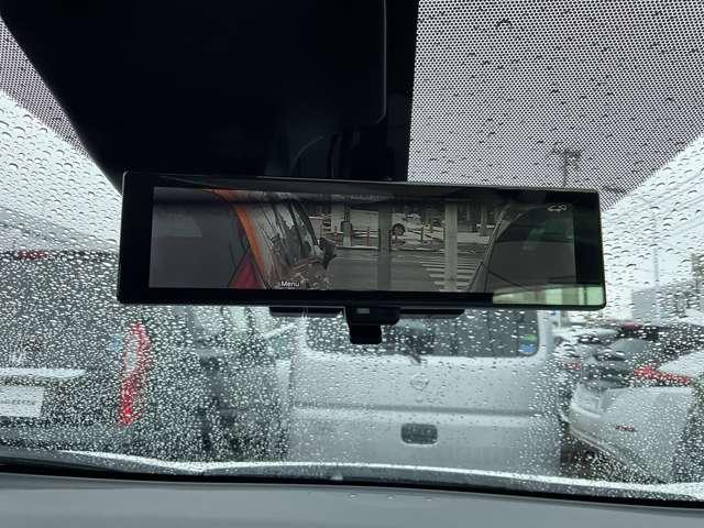 �X�}�[�g���[���~���[�Ō㕔���Ȃɓ���҂����Ă�������E����������Ɗm�ۂł��܂���