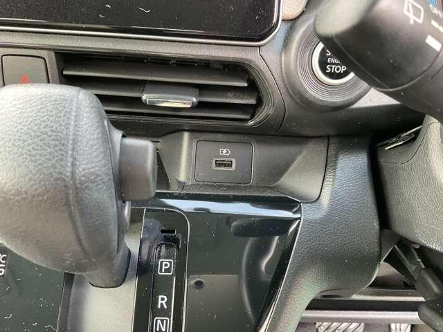 デイズ ６６０　Ｘ　４ＷＤ　９インチ純正ナビ　アラビューＭ　ＵＳＢ（4枚目）