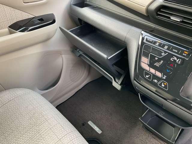 デイズ ６６０　Ｘ　４ＷＤ　９インチ純正ナビ　アラビューＭ　ＵＳＢ（27枚目）