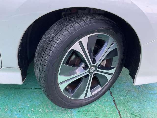 �^�C���T�C�Y�͂Q�P�T�^�T�O�q�P�V�����A���~�z�C�[���t���I�i�ă^�C�������j�~�^�C���A�z�C�[�������������Ă���܂���