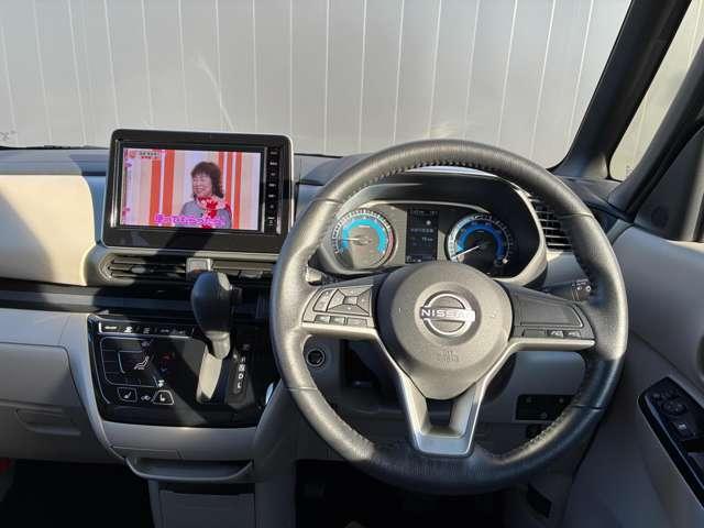 ルークス 660 X 4WD ハンドルヒーター/シートヒーター(2枚目)