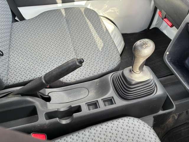 NT100クリッパートラック 660 DX ラジオチューナー/荷台マット(3枚目)