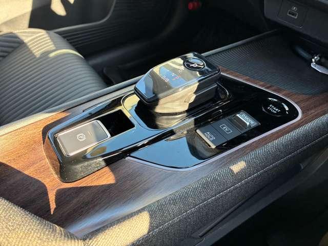 オーラ １．２　Ｇ　レザーエディション　純正ナビ／ドライブレコーダー（3枚目）